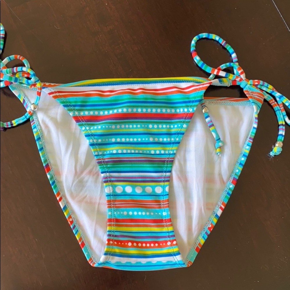 Bathing suit bottom. Size small.